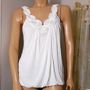 Elegant White Sleeveless Top‎